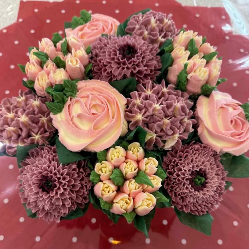 Exquisite Cupcake Bouquets By Diane (Ayrshire)